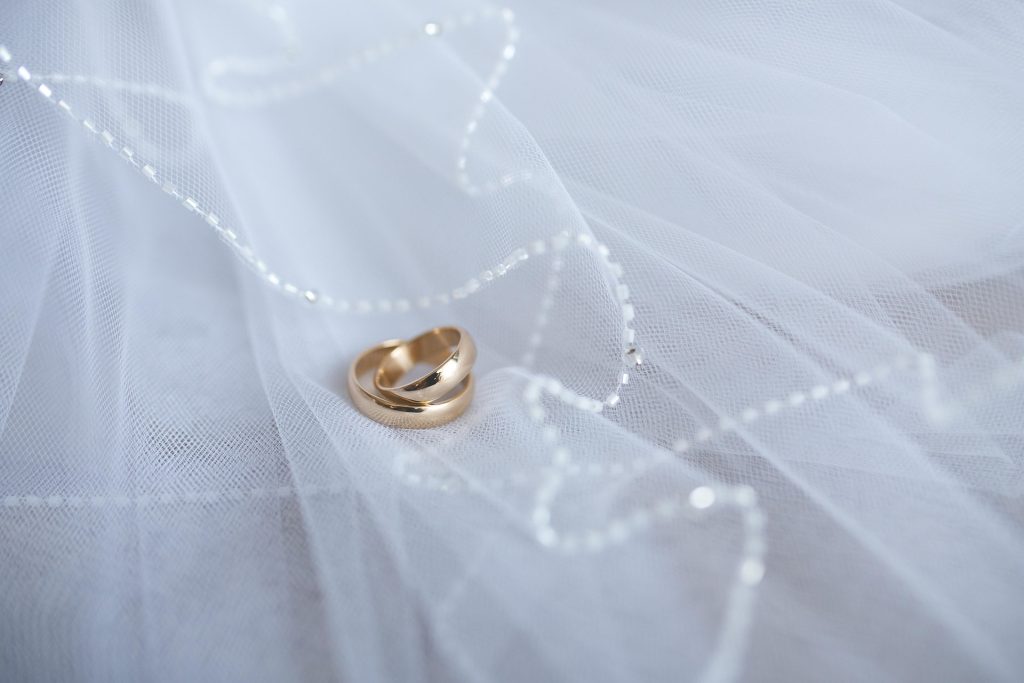 kaboompics-ring-791289_1920
